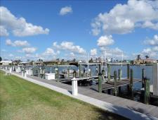 DOCKS