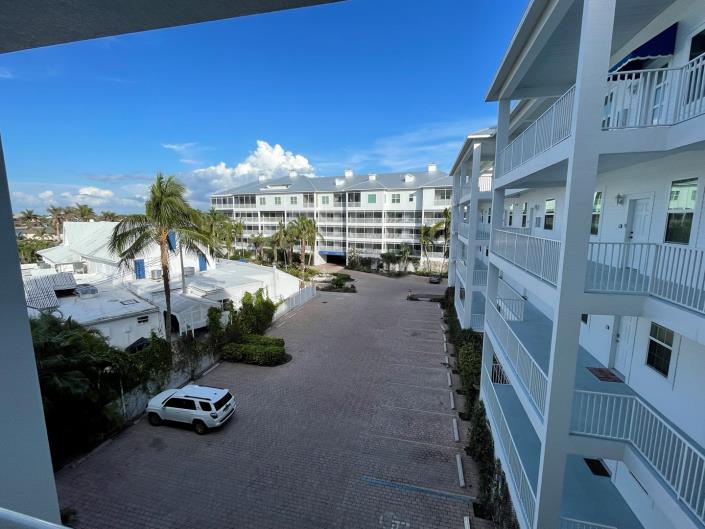 Olde Marco Inn & Suites405 Marco Island